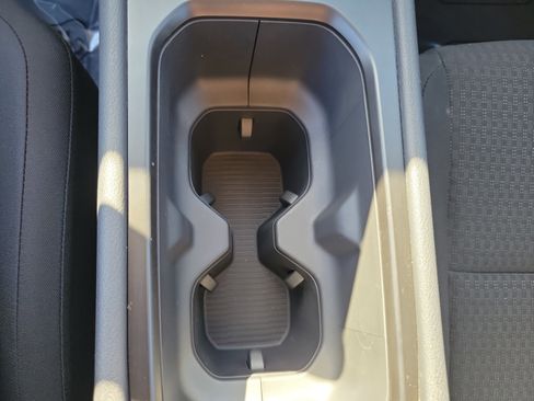 New 2026 Nissan Kicks S image 30