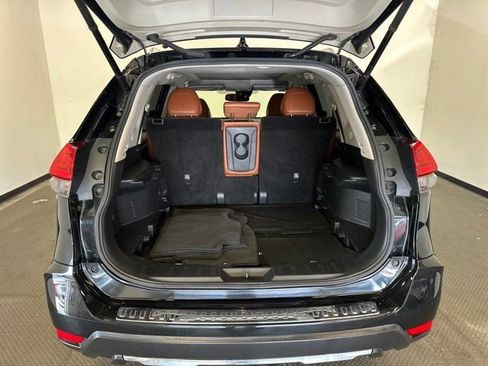 Used 2017 Nissan Rogue SL w/ SL Premium Package image 12