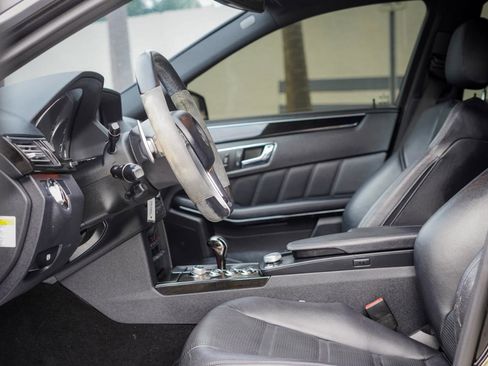 Used 2010 Mercedes-Benz E 63 AMG Sedan image 9