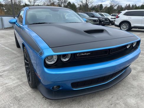 Used 2023 Dodge Challenger R/T w/ T/A Package image 34