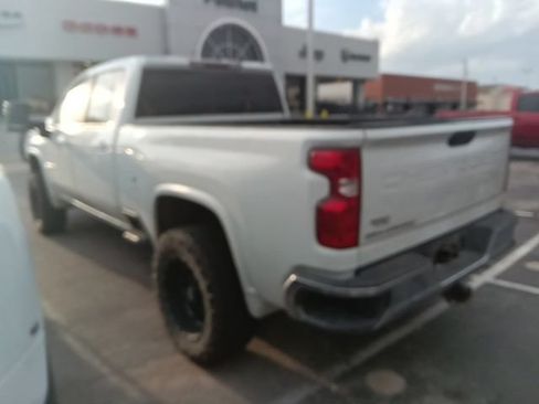 Used 2021 Chevrolet Silverado 2500 LT w/ Fleet Comfort Package AWD/4WD image 3