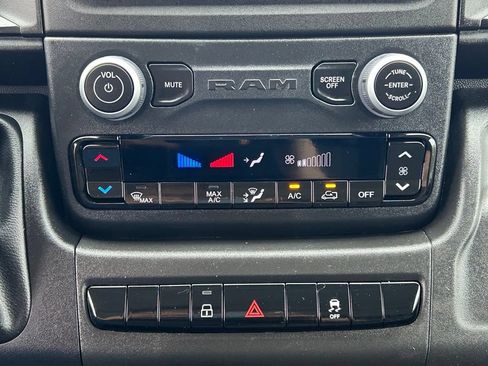 Used 2024 RAM ProMaster 2500 FWD image 18