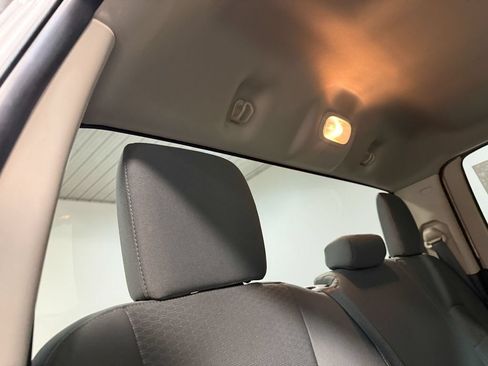 Used 2017 RAM 1500 Express RWD image 15