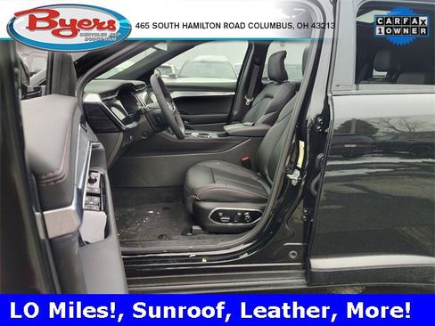 Used 2024 Jeep Wagoneer Launch Edition image 2