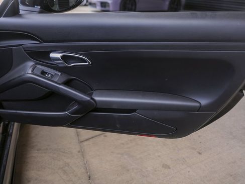 Certified 2017 Porsche 718 Boxster image 29