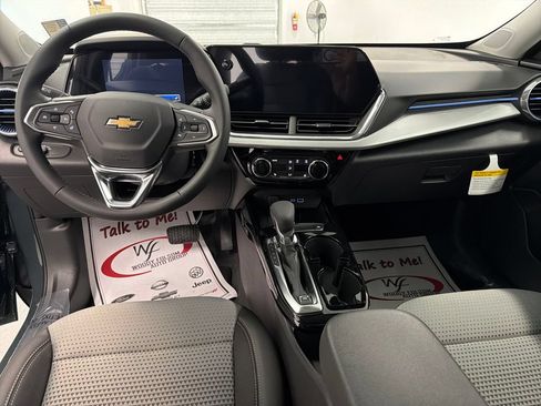 New 2026 Chevrolet Trax LT w/ LT Convenience Package FWD image 14