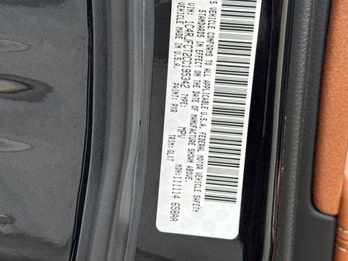Used 2012 Jeep Grand Cherokee Overland Summit AWD/4WD image 21