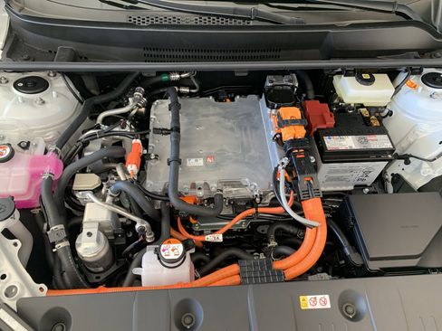 New 2026 Toyota C-HR w/ Cold Weather Package image 19