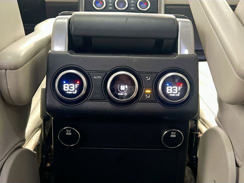 Used 2017 Land Rover Discovery First Edition image 23