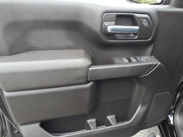 Used 2026 Chevrolet Silverado 1500 Custom w/ Turbomax Blackout Package AWD/4WD image 11