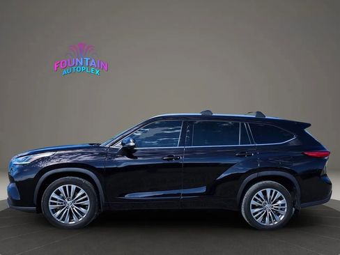 Used 2020 Toyota Highlander Platinum image 2
