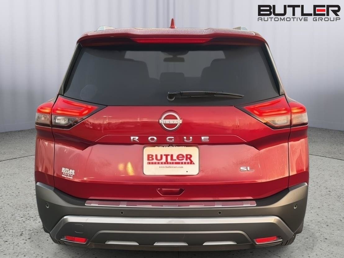 Used 2023 Nissan Rogue SL w/ SL Premium Package FWD image 5