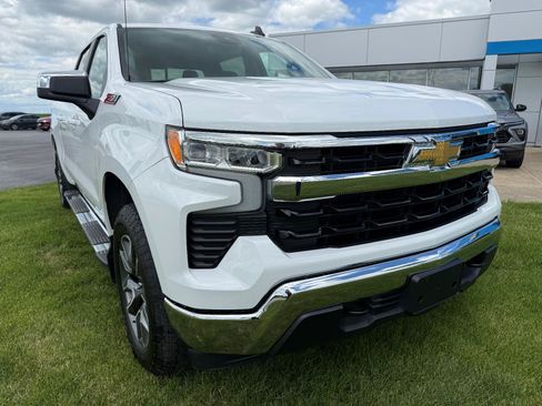 Used 2025 Chevrolet Silverado 1500 LT AWD/4WD image 1