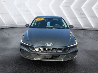 Certified 2025 Hyundai Elantra SEL