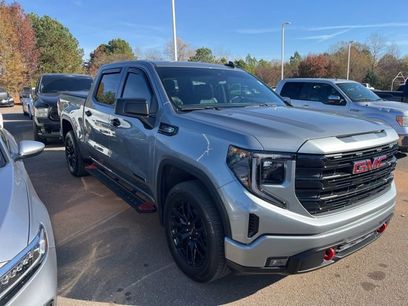 Used 2025 GMC Sierra 1500 Elevation