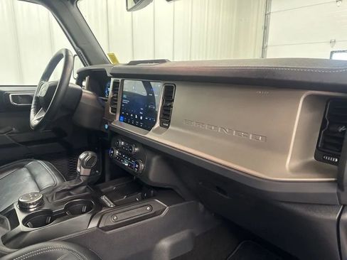 Used 2025 Ford Bronco Outer Banks AWD/4WD image 25