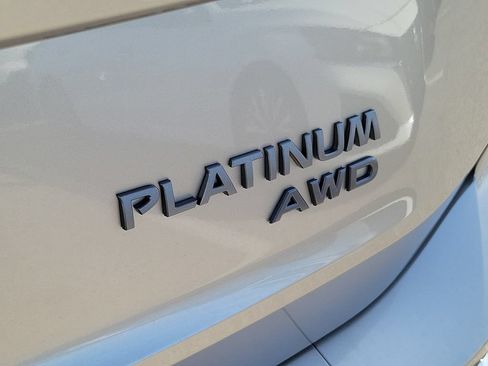 Used 2026 Nissan Rogue Platinum AWD/4WD image 9