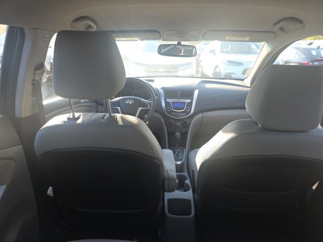 Used 2013 Hyundai Accent GS FWD image 6