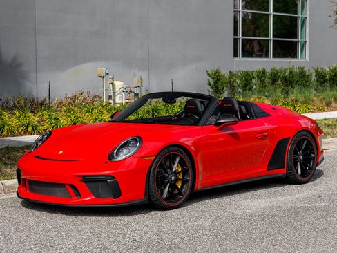 Used 2019 Porsche 911 Speedster RWD image 15