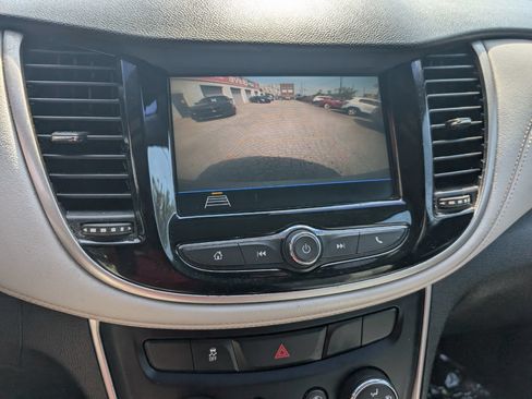 Used 2018 Chevrolet Trax LS FWD image 23