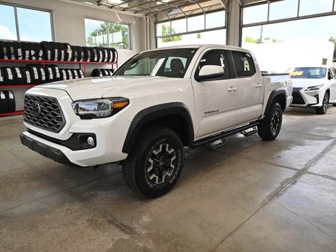 Used 2023 Toyota Tacoma TRD Off-Road AWD/4WD image 9