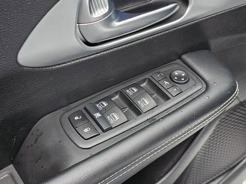 Used 2020 Chrysler Pacifica Limited w/ Advanced Safetytec Group image 29