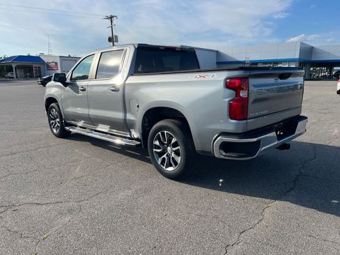 Used 2023 Chevrolet Silverado 1500 LT AWD/4WD image 3