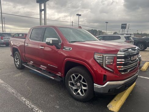 Used 2024 GMC Sierra 1500 SLT w/ SLT Premium Package image 3