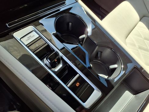 New 2025 Volkswagen Atlas SEL Premium R-Line image 18