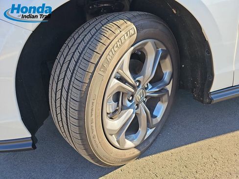 Certified 2024 Honda Accord EX image 32