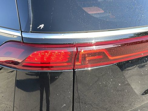 Certified 2024 Kia Carnival SX Prestige image 8