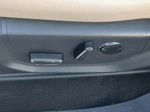 Used 2024 Ford Expedition Limited image 20