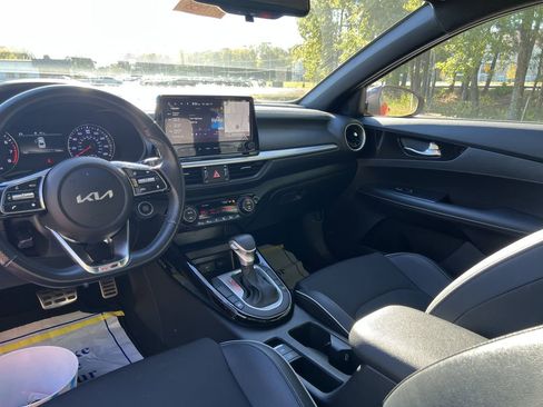 Used 2023 Kia Forte GT-Line w/ GT-Line Premium Package image 19