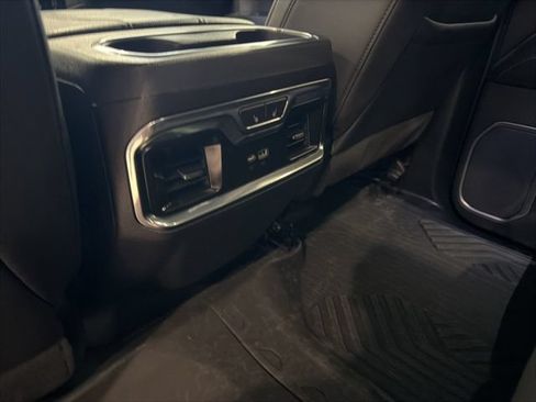 Used 2024 Chevrolet Silverado 1500 LTZ AWD/4WD image 19