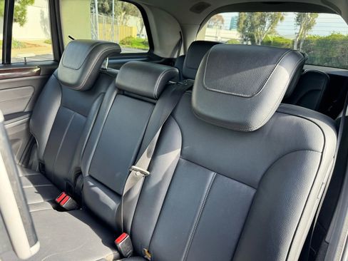 Used 2012 Mercedes-Benz GL 450 4MATIC image 40