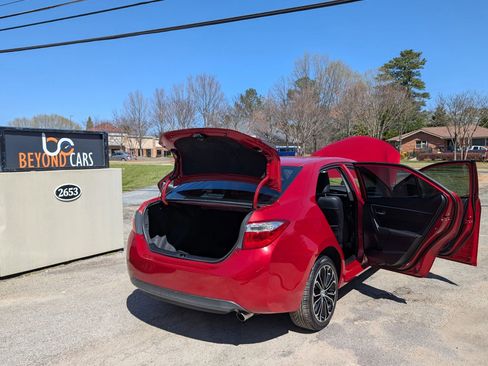 Used 2015 Toyota Corolla S w/ Driver Convenience Package image 12