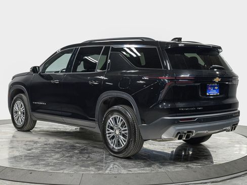 Used 2026 Chevrolet Traverse LT w/ Driver Confidence Package AWD/4WD image 4