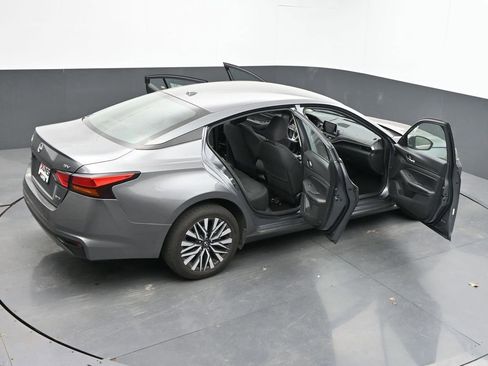 Used 2024 Nissan Altima 2.5 SV AWD/4WD image 48