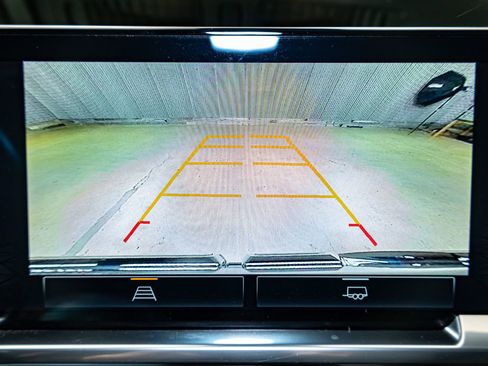 Used 2023 GMC Sierra 1500 Elevation w/ X31 Off-Road Package image 18