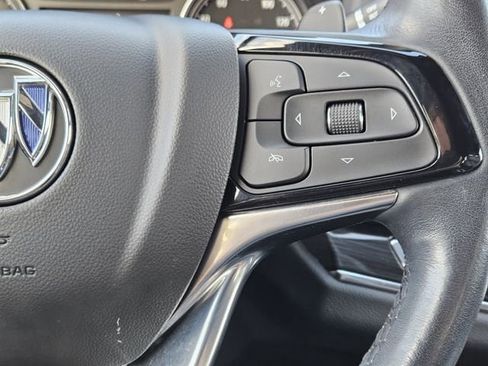 Used 2023 Buick Enclave Essence image 28