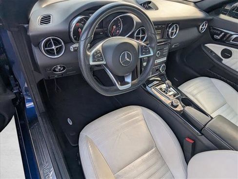 Used 2019 Mercedes-Benz SLC 300 image 5