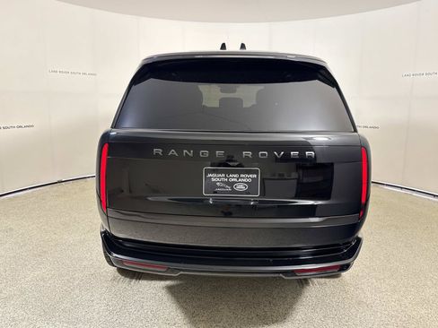 Used 2023 Land Rover Range Rover SE AWD/4WD image 4