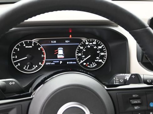 Used 2023 Nissan Rogue SL w/ SL Premium Package FWD image 23