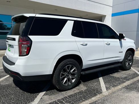 Used 2023 Chevrolet Tahoe Z71 w/ Luxury Package AWD/4WD image 4