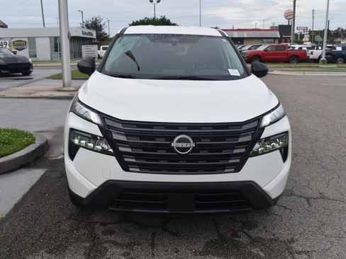 Used 2026 Nissan Rogue S FWD image 15