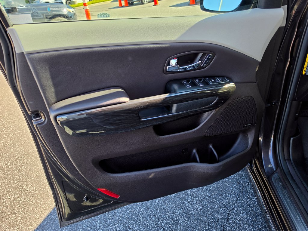 Used 2018 Kia Sedona SX Limited FWD image 10