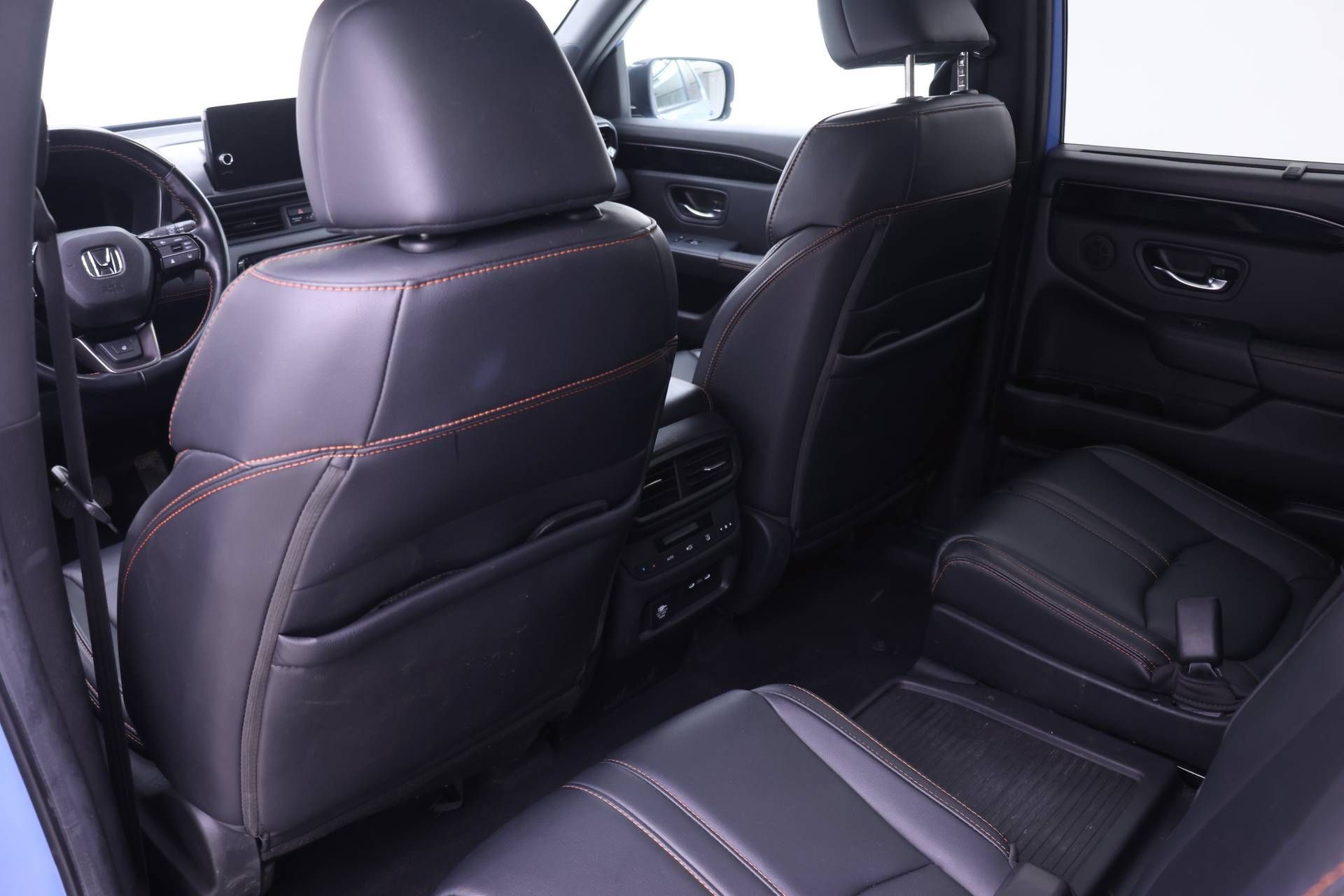 Certified 2025 Honda Pilot TrailSport image 11