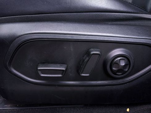 Used 2021 Jeep Grand Cherokee L Limited w/ Luxury Tech Group II image 20