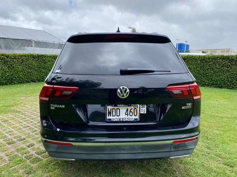 Used 2018 Volkswagen Tiguan SE w/ Panoramic Sunroof Package AWD/4WD image 24