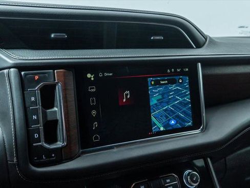 Used 2024 GMC Yukon XL Denali Ultimate AWD/4WD image 15